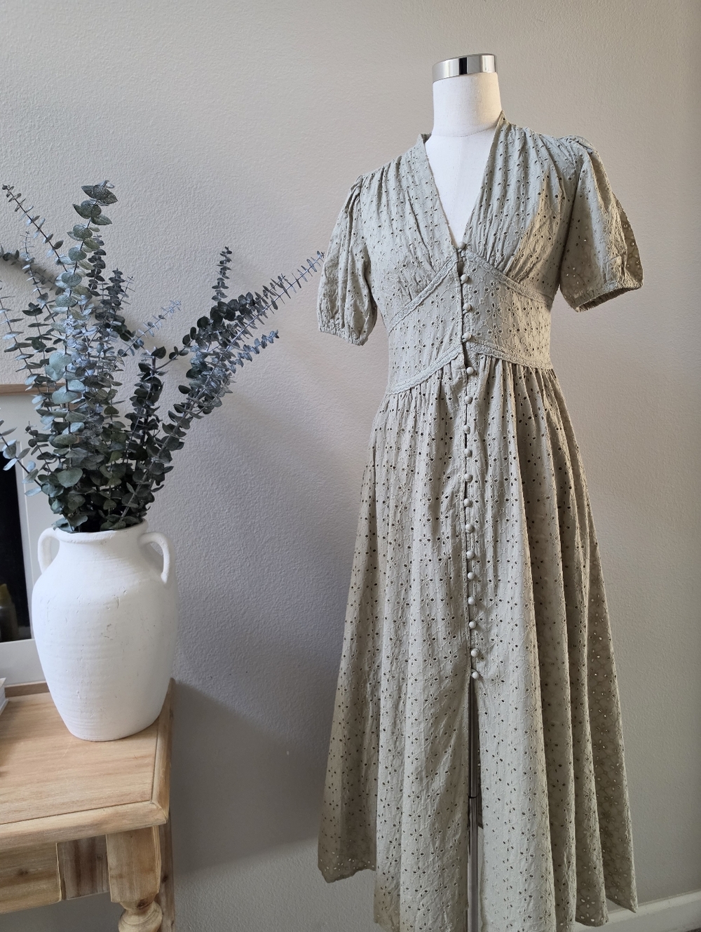 Cotton Eyelet Button Down Dress Olive Green - Picture 15 of 17